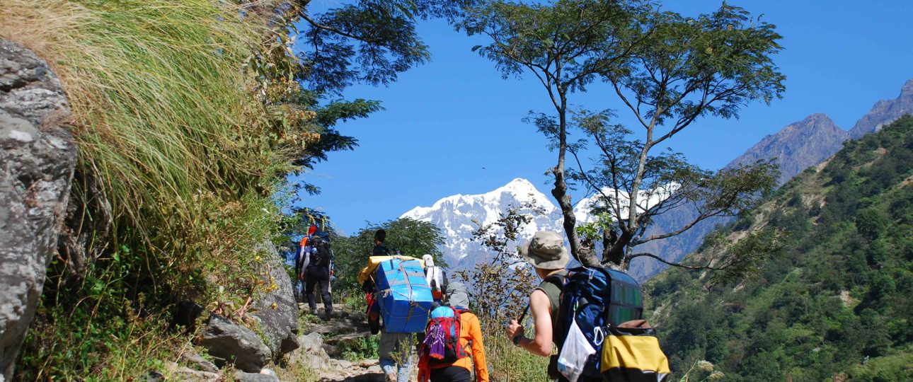 hiking in Manaslu