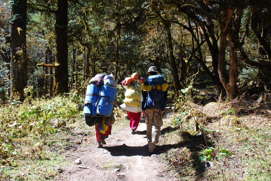 trek to Manaslu