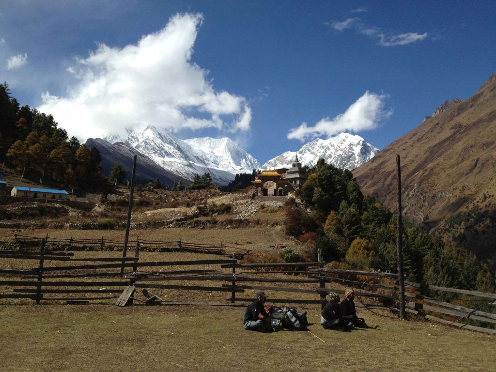 manaslu trek